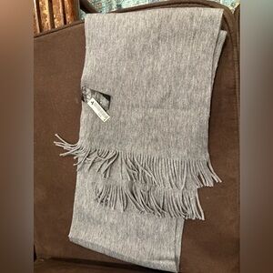 H&M Gray Knit Fringe Scarf